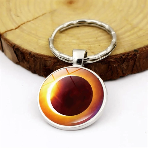 Solar Eclipse Souvenir Keychain Zinc Alloy Round Glass Cabochon Celestial Sun Keyring Astronomy Lover Gift