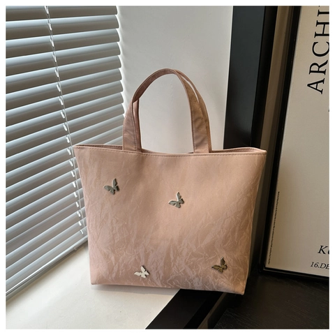 Schicke PU Leder Tragetasche Mit Faltenoptik Metall Schmetterling Dekor Große Handtasche Für Damen Alltag Casual