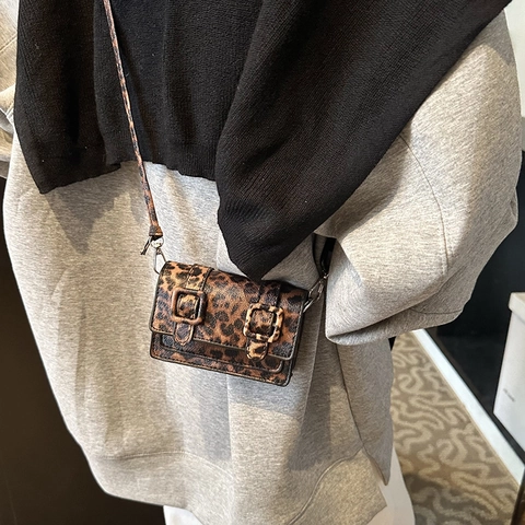 Damen Fashion Leopardenmuster Mini Quadratische Schultertasche PU Leder Vintage Doppelschnalle Umhängetasche Kleine Handtasche Accessoires