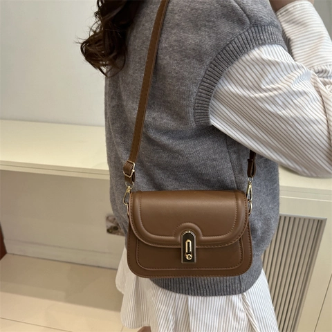 Dames Vintage PU Leer Kleine Vierkante Tas Klep Schoudertas Met Gouden Slot Verstelbare Riem Crossbody Handtas