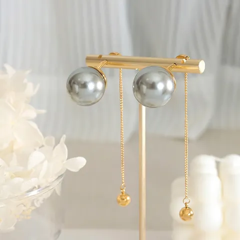 Orecchini Lunghi Nappine Placcati Oro 18K Acciaio Titanio Perla Artificial Sintetica Elegante Stile Retro Francese Per Donna