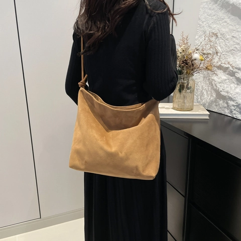 Women Retro Frosted PU Leather Tote Bag Large Capacity Commuter Shoulder Hobo Bag With Knot Strap Solid Color Handbag