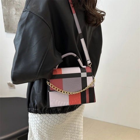 Piccola Borsa Quadrata Donna Design Geometrico Blocchi Di Colore Pelle PU Catena Dorata Manico Superiore