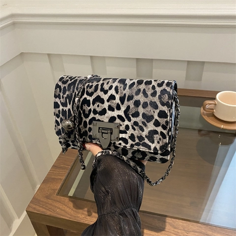 Borsa a Tracolla da Donna con Stampa Leopardata Monogramma in Pelle PU Borsa Sottobraccio Quadrata con Tracolla a Catena