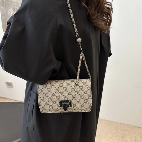 Borsa a Tracolla da Donna con Stampa Leopardata Monogramma in Pelle PU Borsa Sottobraccio Quadrata con Tracolla a Catena