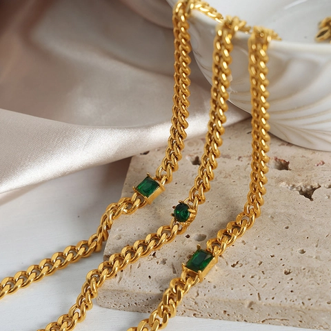 Smarragdgroene Zirkoon Ketting En Armband Vintage Verguld Titaniumstaal Schakelketting Woon-werkverkeer Elegante Dames