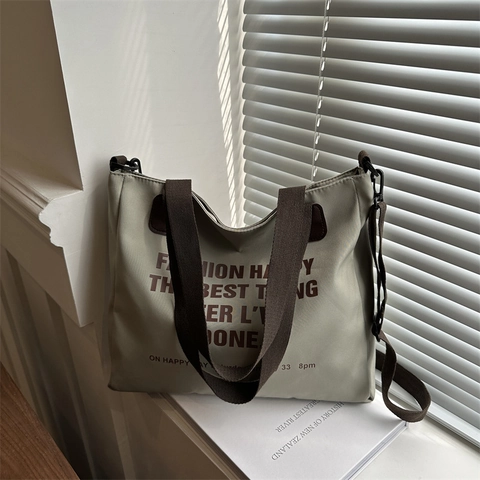 Borsa Tote da Donna in Tela di Moda Grande Capacità Stampa a Lettere Borsa a Tracolla Casual Pendolare Tendenza di Strada