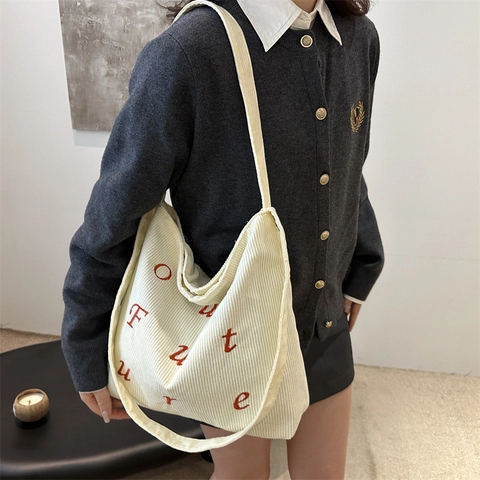 Vintage Cord Tragetasche Für Damen Große Kapazität Buchstabenstickerei Schultertasche Magnetverschluss Casual Schule Handtasche
