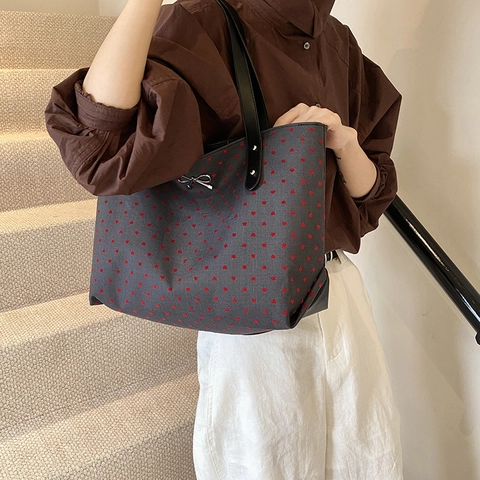 Borsa Tote da Donna Grande Capacità Pois Cuore Stella Motivo Borsa a Tracolla Con Decorazione a Fiocco in Metallo Pendolare