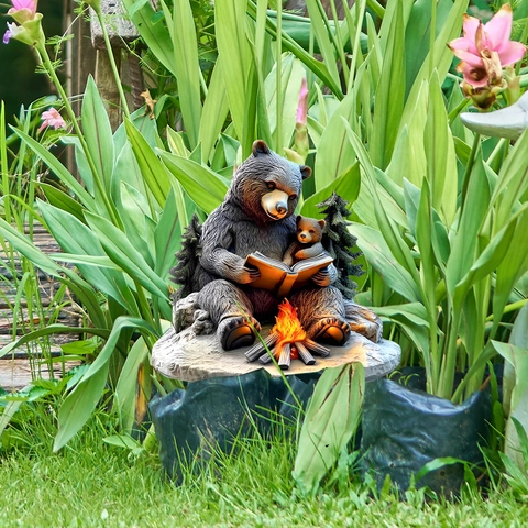 Picchetto da Giardino 2D in PVC con Orso Nero che Legge Vicino al Fuoco Decorazione Esterna Impermeabile Sagoma Animale Ornamento