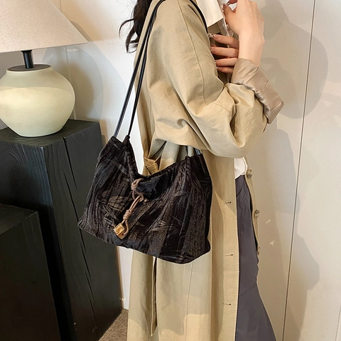 Vintage Chinese Style Bamboo Leaf Pattern Tote Bag Large Capacity Velvet Texture Shoulder Bag Magnetic Buckle Women Bag