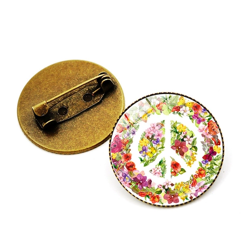 Vintage Round Peace Sign Brooch With Floral Butterfly Patterns Alloy Glass Cabochon Badge Pin For Clothing Bag Decoration