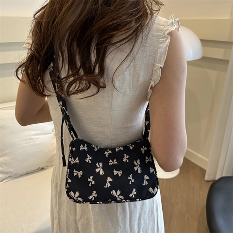 Bolso De Axila De Lona Para Mujer Estampado De Lazos Blancos Correa Fruncida Decoración De Cinta Bolso Bandolera Casual