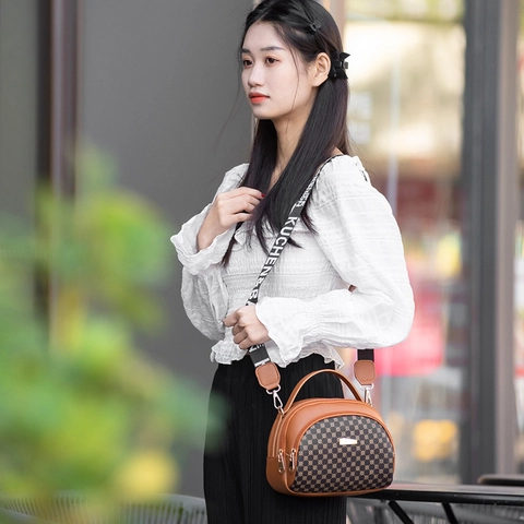 Borsa a Spalla Donna Vintage in Pelle PU a Forma di Conchiglia Tracolla Stampa a Contrasto con Ampio Cinturino Intrecciato