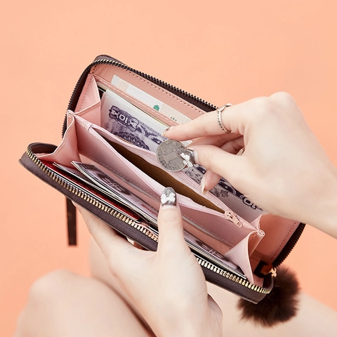 Long Portefeuille pour Femme en Cuir PU Imprimé Monogramme Pochette Avec Pompon Et Dragonne Organisateur Multi-Cartes