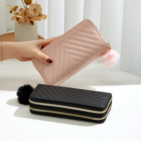 Portafoglio Lungo Da Donna Trapuntato Chevron Pelle PU Doppia Cerniera Pochette Con Cinturino Da Polso E Ciondolo Pompon
