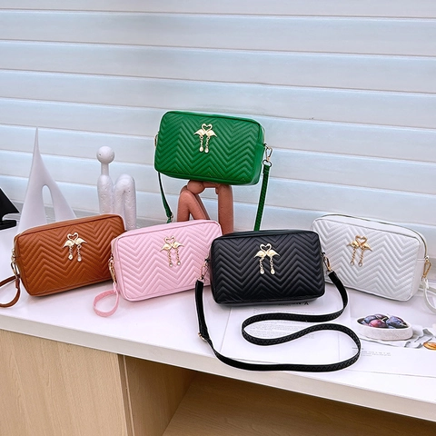 Women Chevron Quilted Crossbody Bag PU Leather Elegant Camera Purse Heart Swan Metal Charm Tassel Adjustable Strap