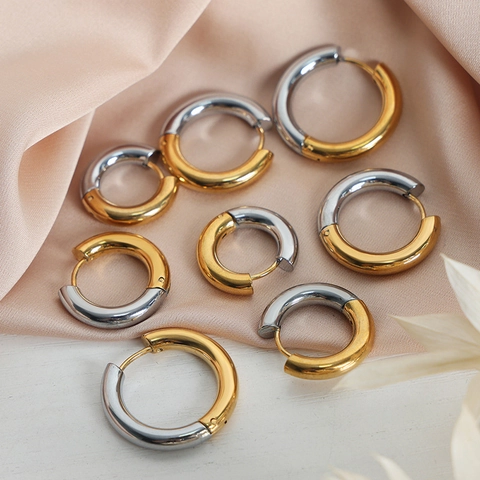 Orecchini Cerchio Bicolore Acciaio Titanio Placcato Oro 18K Geometrico Minimalista Huggie Donna