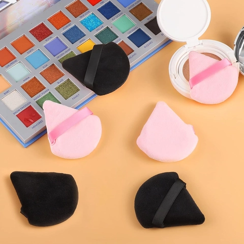 Borla de Polvos Flocada Triangular Esponja de Maquillaje de Terciopelo Suave Con Asa de Cinta para Polvos Sueltos Base Fijación Corrector Herramientas de Belleza Diaria