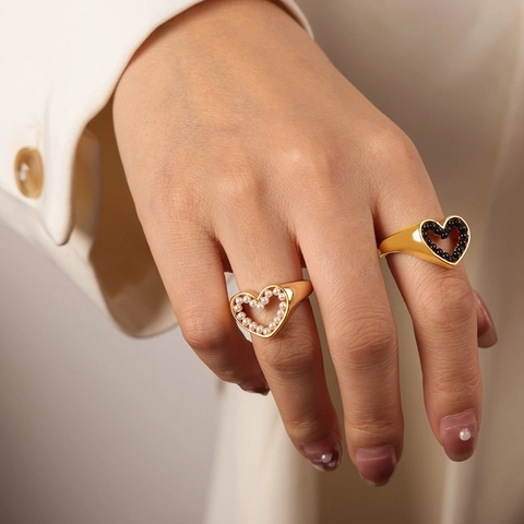 Elegante Herz Ring Kupfer Vergoldet Mit Imitation Künstliche Perle Oder Schwarzen Künstliche Perlen Minimalistische Französisch Retro Schmuck