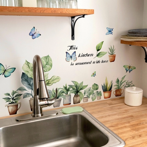 Sticker Mural Plantes en Pot Vertes Papillon Avec Citation Cuisine Seasoned With Love PVC Auto-adhésif Décoration Maison