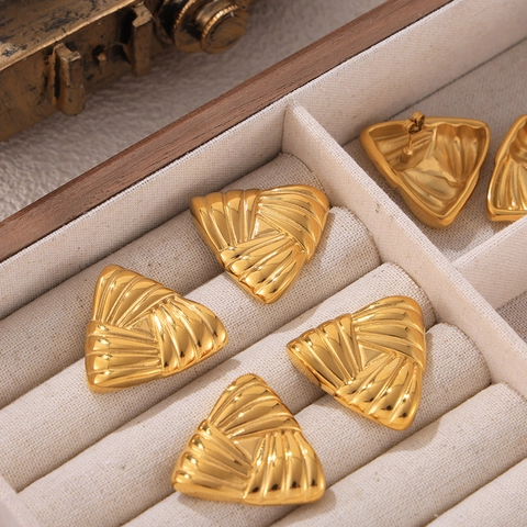 Pendientes De Boton Triangulo Acero De Titanio Chapado En Oro 18K Vintage Geometrico Textura Rayada Tejida Para Mujeres Elegante