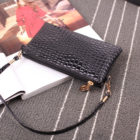 Women Crocodile Pattern PU Leather Crossbody Bag Mini Mobile Phone Pouch Fashion Small Shoulder Bag With Gold Zipper Hardware