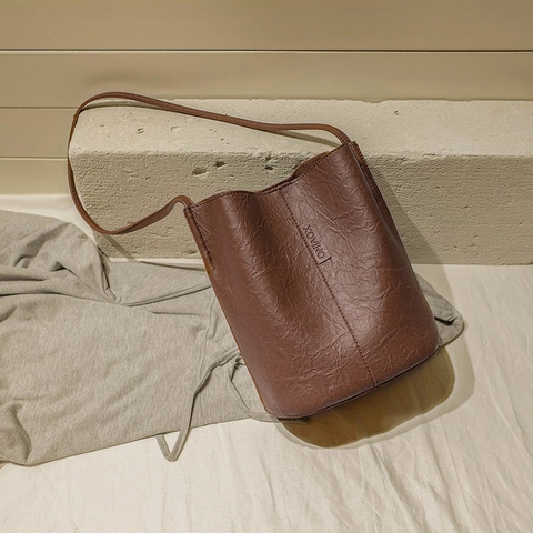 Borsa a Secchiello in Pelle PU Vintage da Donna Grande Capacità Texture Increspata Borsa a Spalla Elegante Borsa a Tracolla Per Pendolarismo