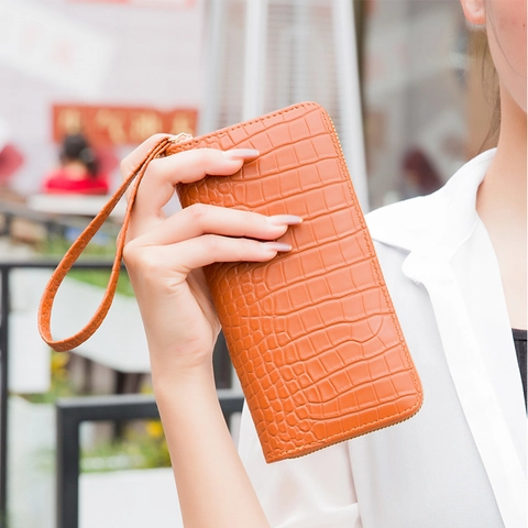 Damen PU Leder Krokodil Muster Lange Brieftasche Reißverschluss Handytasche Mit Handgelenkschlaufe Minimalistisch Große Kapazität Clutch