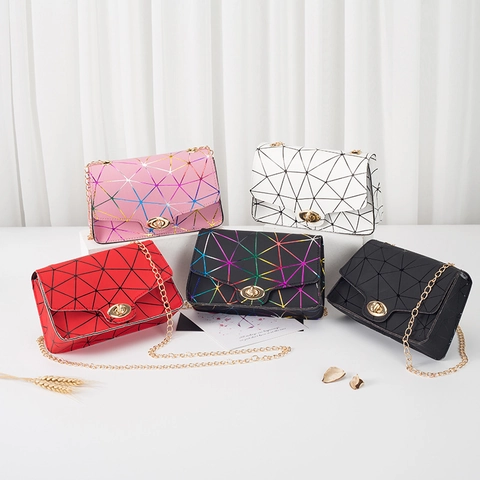 Borsa a Tracolla da Donna con Motivo Rombo Geometrico e Catena in Pelle PU Colore Scintillante Piccola Borsa a Spalla Quadrata alla Moda