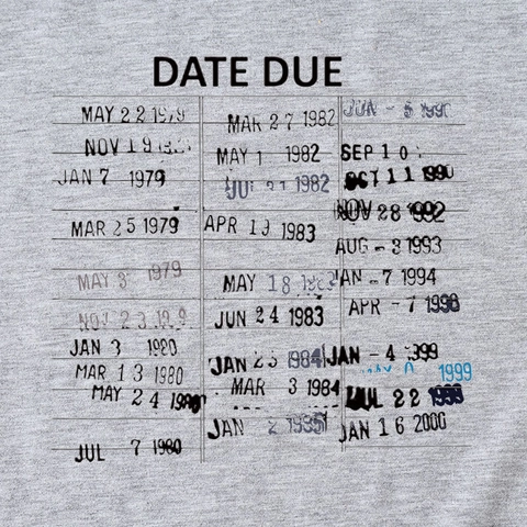 Damen Vintage Library Date Due Card Print T-Shirt Locker Lässig Rundhalsausschnitt Kurzarm Baumwollmischung Top