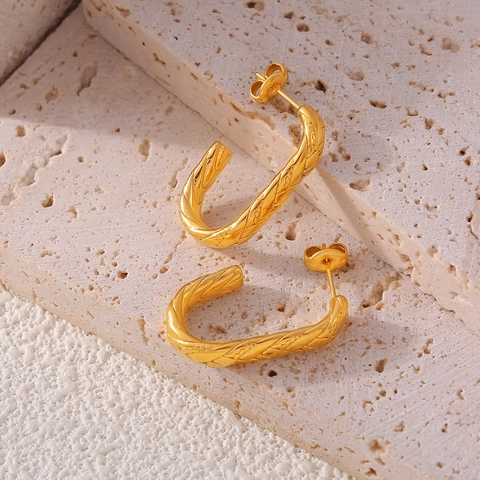 Orecchini A Cerchio Chic A Forma Di C Con Corda Intrecciata Per Donna Acciaio Al Titanio Placcato Oro 18K Design A Treccia