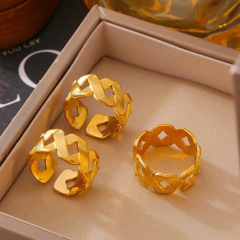 Französischer Stil Gewebte Textur Offener Ring Titanstahl 18K Vergoldet Hohl Geometrisch Verstellbarer Schmuck Damen
