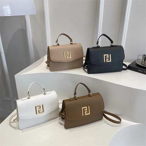Bolso Cuadrado Pequeño Elegante para Mujer Cuero PU Acolchado en V Bolso de Hombro Moda Textura Simple Bolso de Mano para el Diario