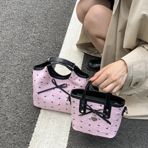 Borsa In PU Rosa Con Motivo Fiocco Trama Increspata Ciondolo A Cuore Borsa A Tracolla Stile Dolce Per Donna
