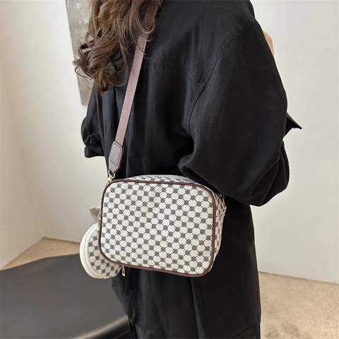 Women Vintage Monogram PU Leather Shoulder Bag and Small Round Coin Purse Retro Crossbody Square Bag for Fashion Daily
