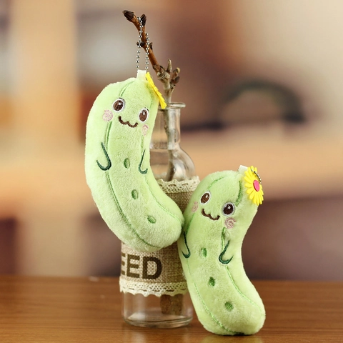 Pendaglio in Peluche a Forma di Cetriolo di Verdura Simulato Creativo Portachiavi di Cetriolo Sottaceto Con Fiore Giallo