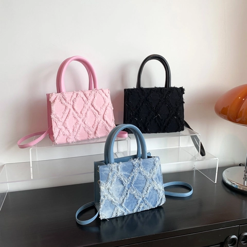 Women Rhombus Quilted Tote Bag Quality PU Leather Frayed Fringe Edges Handbag With Adjustable Strap Daily Crossbody Bag