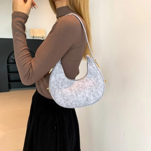 Fashion Felt Hobo Underarm Bag Korean Half Moon Shoulder Bag Croco Embossed Small Handbag Gold Hardware Daily Casual Bag
