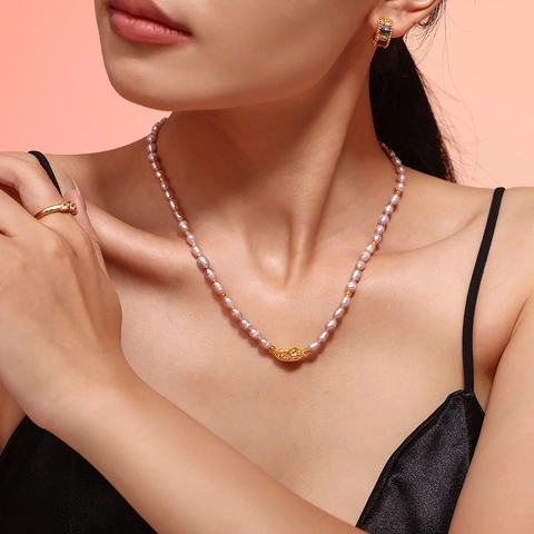 Collana Perle Acqua Dolce Rame Ciondolo Trama Irregolare Vintage Elegante Choker Per Donne Placcato Oro PVD