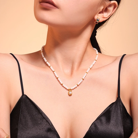 Shell Artificial Pearl Necklace Titanium Steel 18K Gold Plated Pendant French Light Luxury Elegant Style Jewelry Women