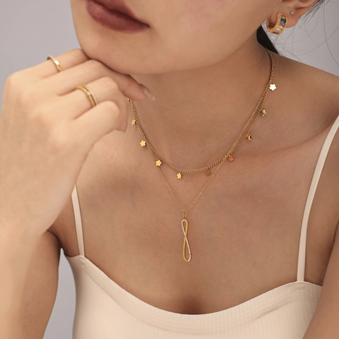 Combinazione di Collana e Bracciale Infinito in Acciaio Inossidabile per Donna Gioielli di Moda con Strass Geometrici