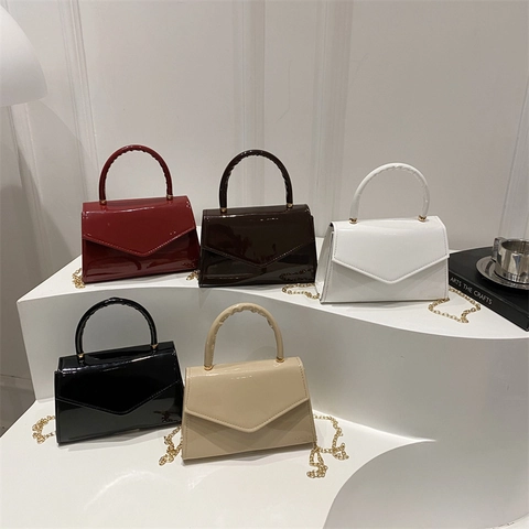 Women Patent Leather Envelope Crossbody Bag Minimalist Chain Small Square Handbag For Daily Commuting Office Fashion Wear