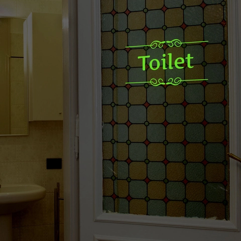 Autocollant De Porte Signe Toilette Lumineux Brille Dans Le Noir Décalcomanie Salle De Bain PVC Auto Adhésif