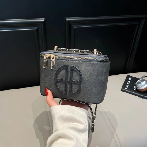 Bolso de Hombro de Caja de Cuero PU para Mujer Con Correa de Cadena Gran Capacidad Letras Empalmadas Bolso de Bandolera Oficina
