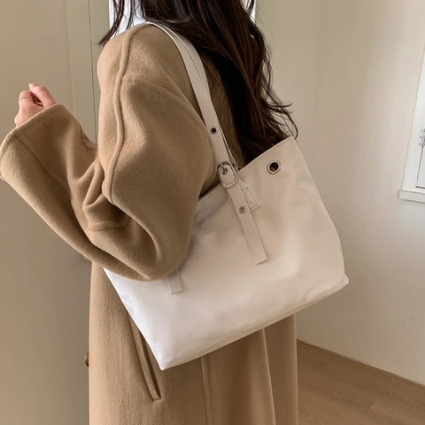 Bolso Tote de Cuero PU Retro para Mujer Gran Capacidad Bolso de Hombro Minimalista Correa Ajustable Ojales Metálicos