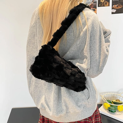 Damen Pelzige Plüsch Blasen Textur Umhängetasche Große Kapazität Warme Unterarm Schultertasche Herbst Winter Pendler Handtasche