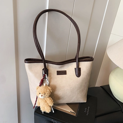 Borsa Tote da Donna in Pelle PU di Grande Capacità Borsa a Tracolla Pendolare Minimalista con Ciondolo a Forma di Orso