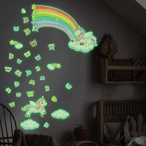 Stickers Muraux Licorne Arc-En-Ciel Lumineux Brille Dans Le Noir Papillon Nuage Décalcomanies Pour Chambre D'Enfant PVC
