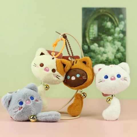 Lindo Llavero de Peluche de Cabeza de Gato Con Campana Dorada y Suave Cola de Peluche Colgante de Bolso de Animal Relleno para Mujeres Niñas